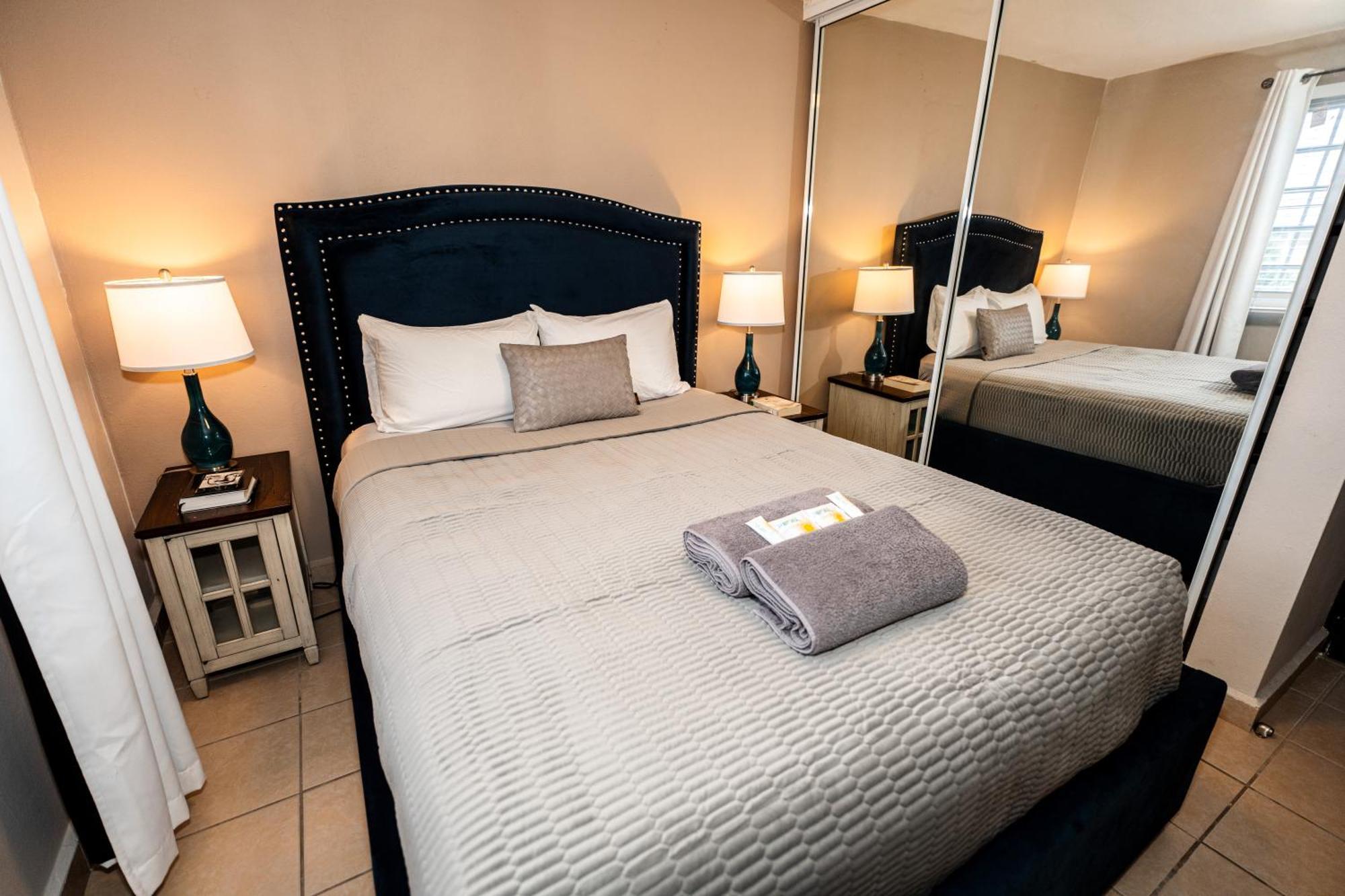 Private Jacuzzi Oasis With Mountain Views And Free Parking Apartment Ponce Luaran gambar